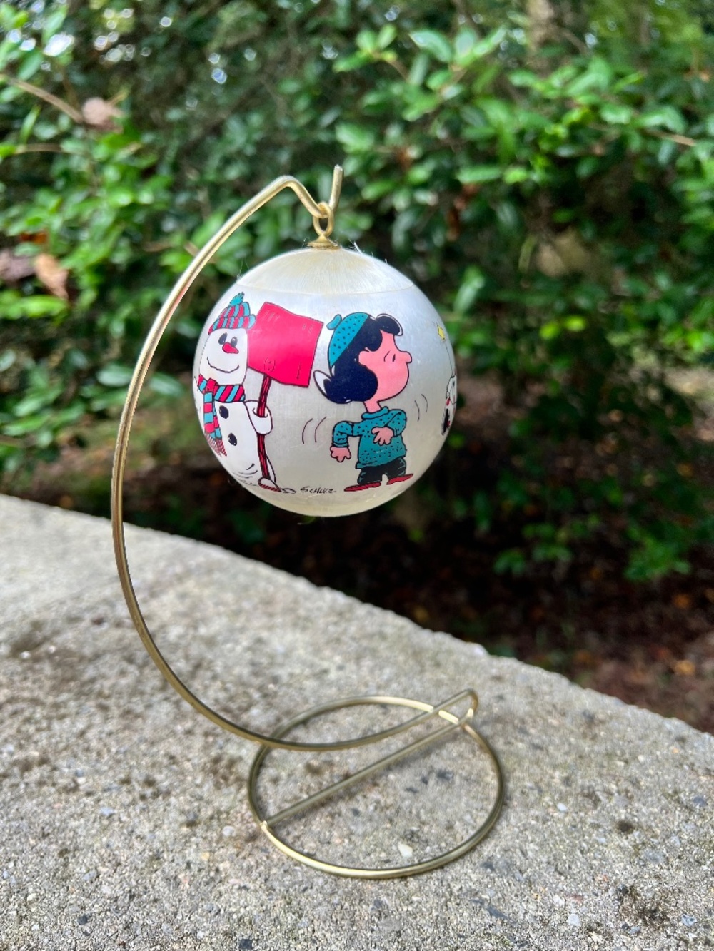 Vintage 1977 Hallmark Peanuts Satin Ball Ornament QX1355